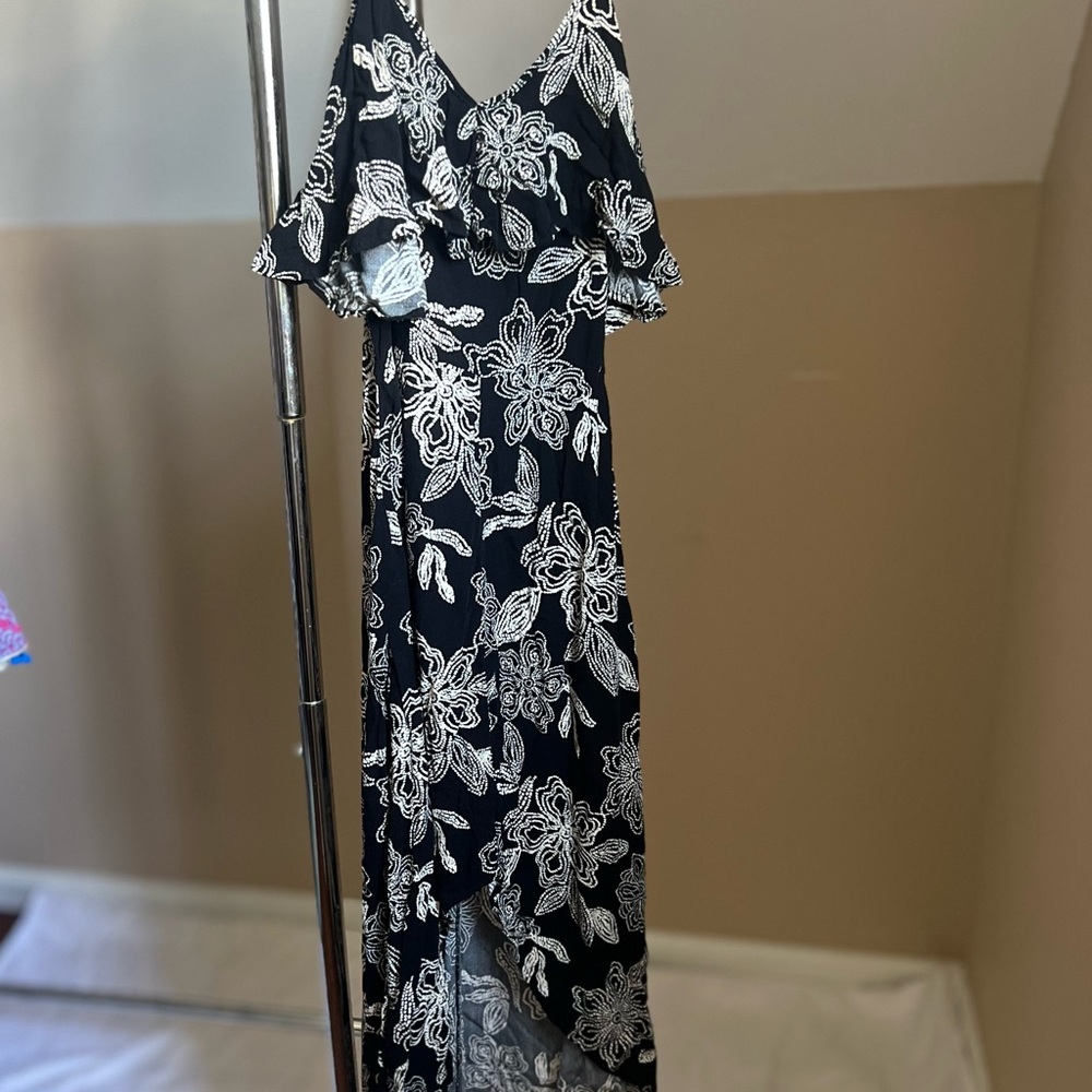 Black and White Floral Dress off shoulder with straps